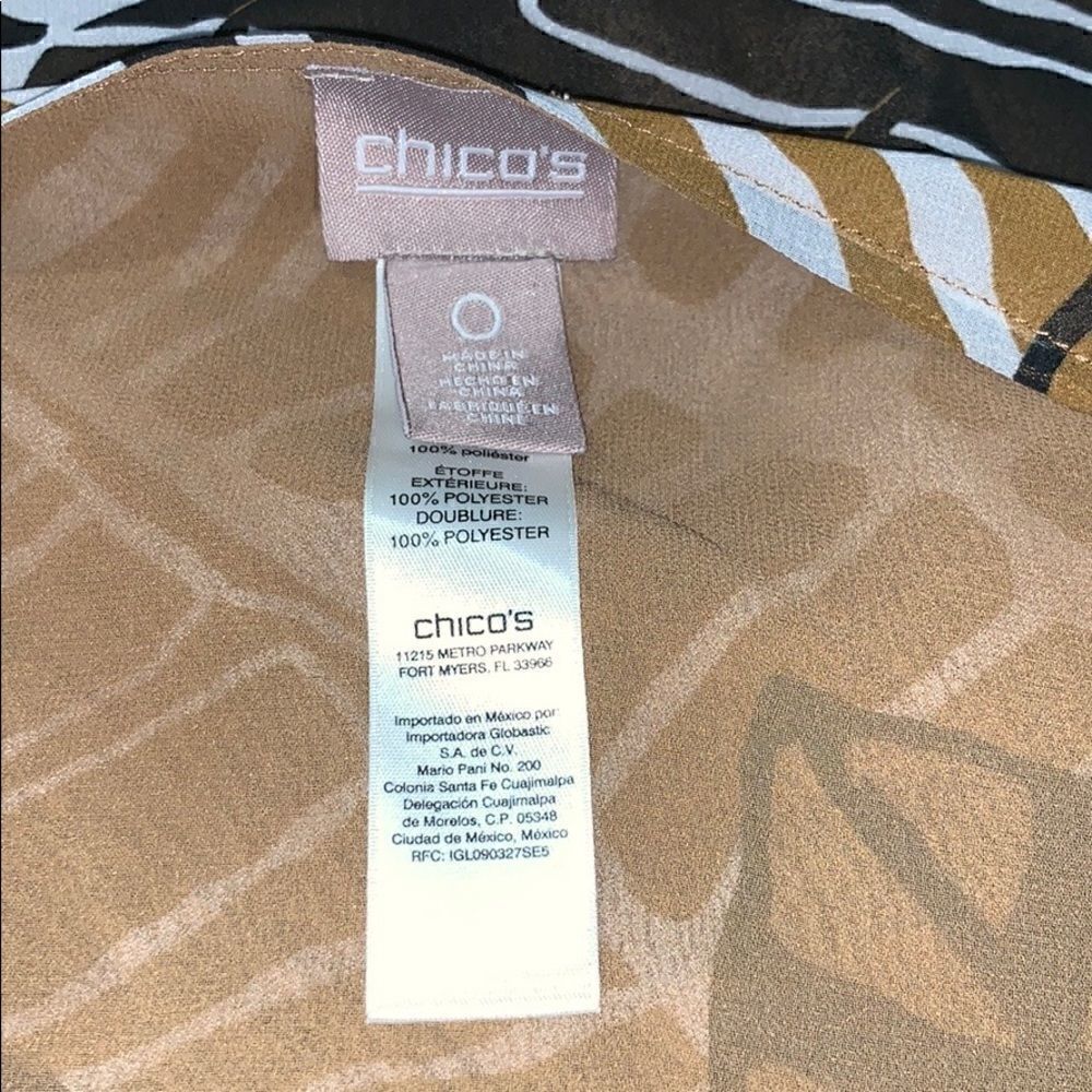 Chico’s long sleeve zip front large leaf pattern - Picture 2 of 7